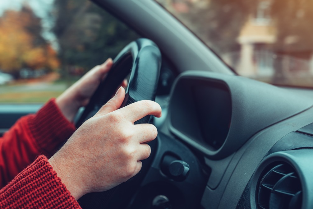 4 bad driving habits you should avoid to decrease your insurance cost